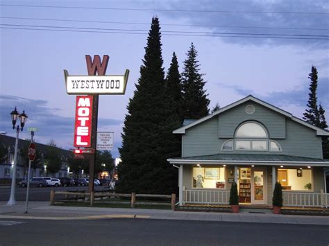 motel 6 west yellowstone.